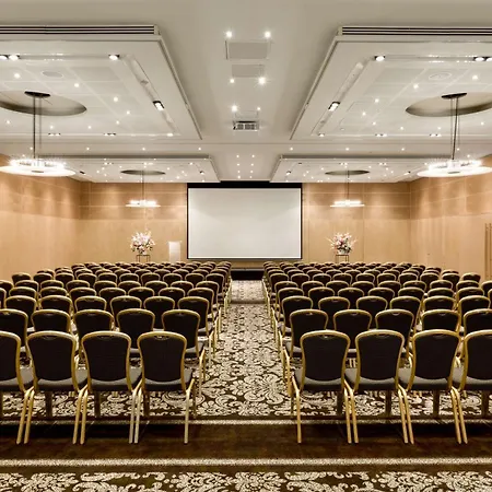 Hilton 호텔