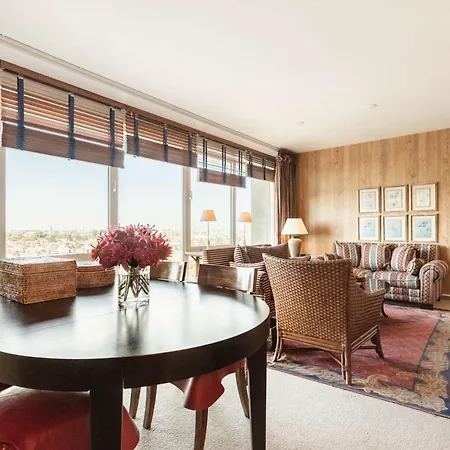 Hilton 호텔