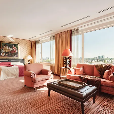 Hilton Hotel 5*